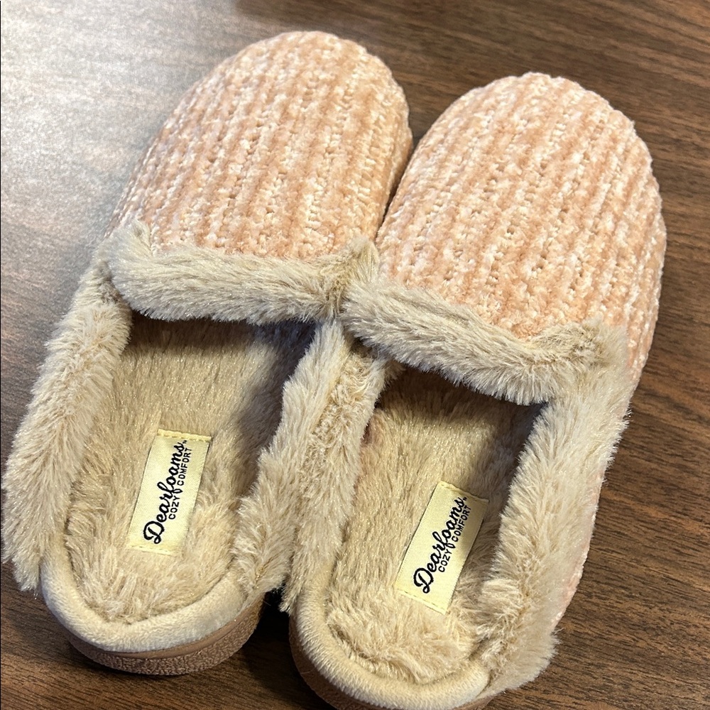 Dearfoams Ladies Plush Pink Slip-On House Slippers - Picture 8 of 8